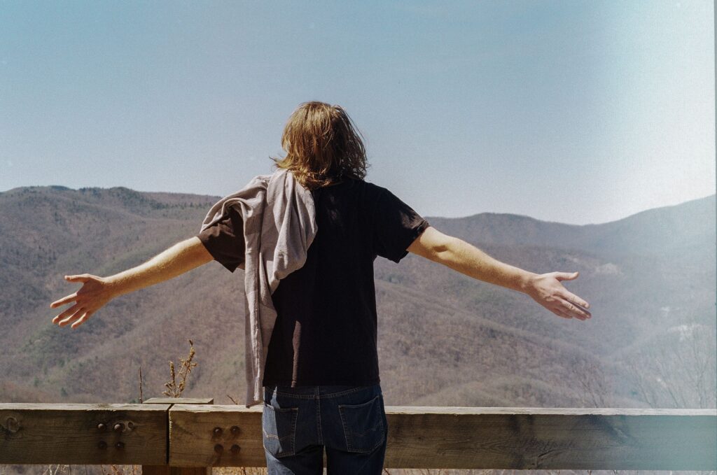 The mountains of Asheville, North Carolina welcome you.